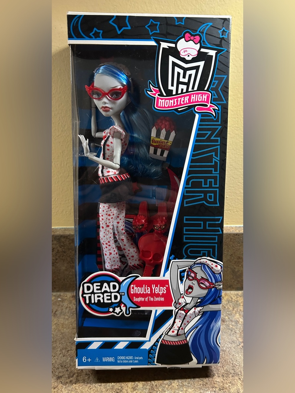 Monster High Ghoulia Yelps “DEAD TIRED” Doll- NIB - Picture 2 of 6
